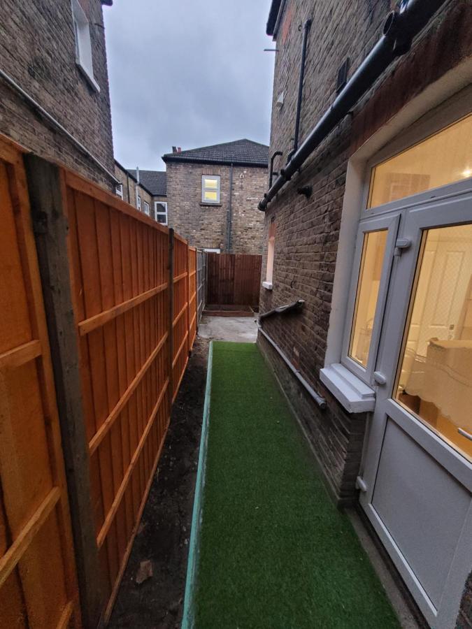 Spacious 2 Bedroom House In Central London With Garden Ngoại thất bức ảnh