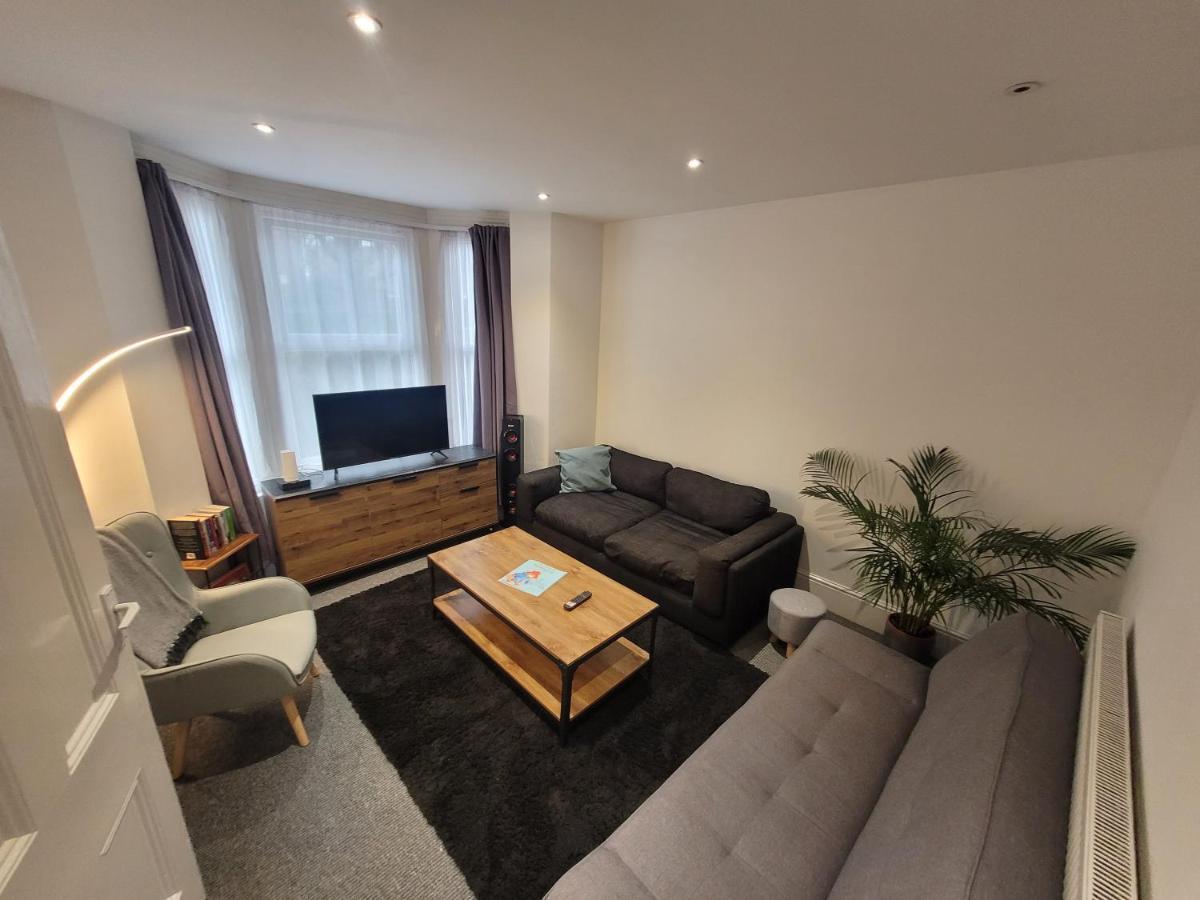 Spacious 2 Bedroom House In Central London With Garden Ngoại thất bức ảnh
